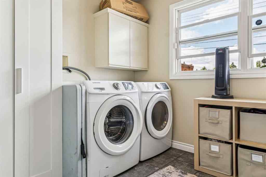 MLS® A2216457 - 220 72 Avenue NE in Huntington Hills Calgary, Residential