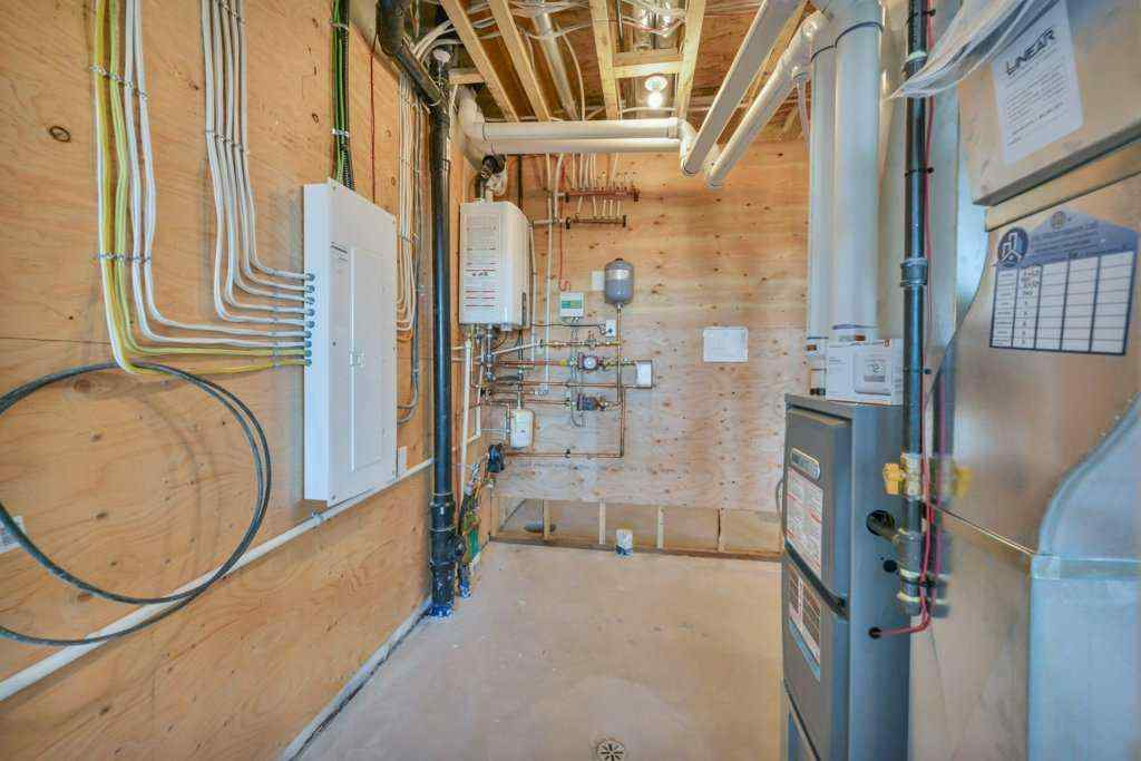 MLS&reg; # A2216709 - 7 Vincent Gate   in Vista Sylvan Lake, Residential Open Houses