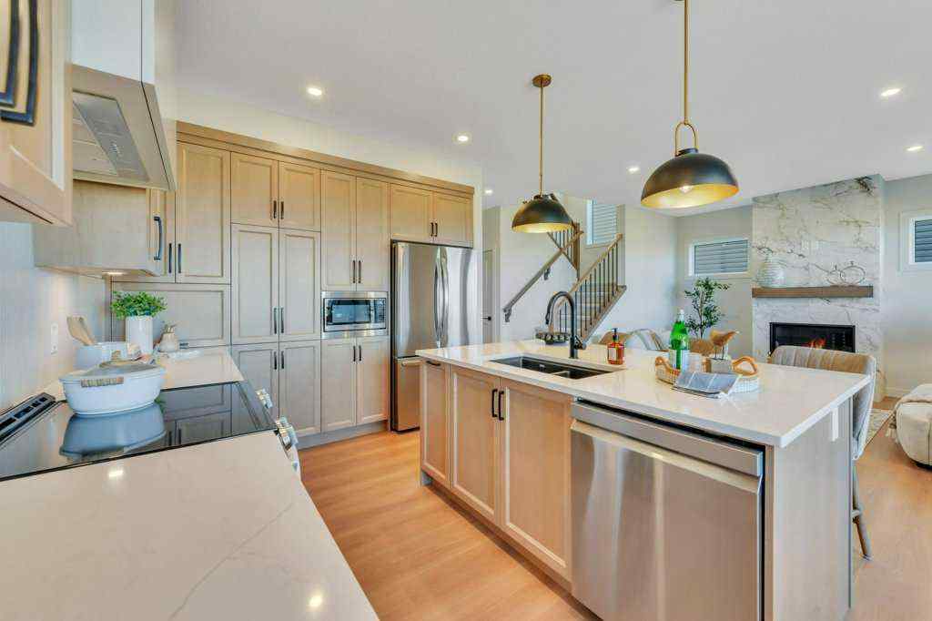 MLS&reg; # A2216709 - 7 Vincent Gate   in Vista Sylvan Lake, Residential Open Houses