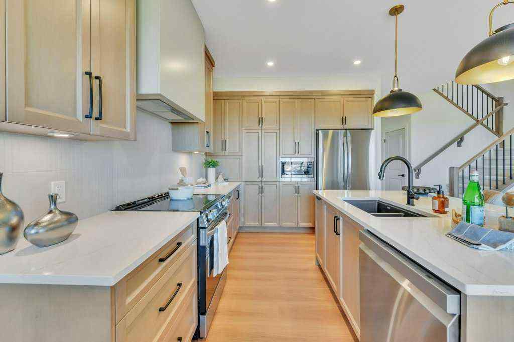 MLS&reg; # A2216709 - 7 Vincent Gate   in Vista Sylvan Lake, Residential Open Houses