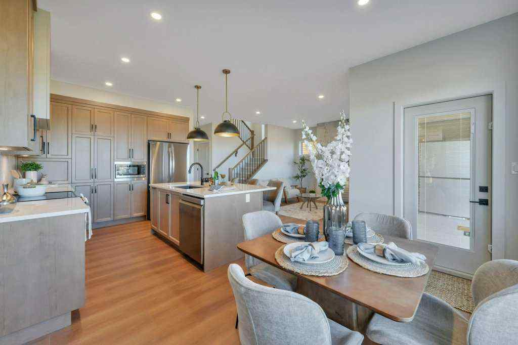 MLS&reg; # A2216709 - 7 Vincent Gate   in Vista Sylvan Lake, Residential Open Houses