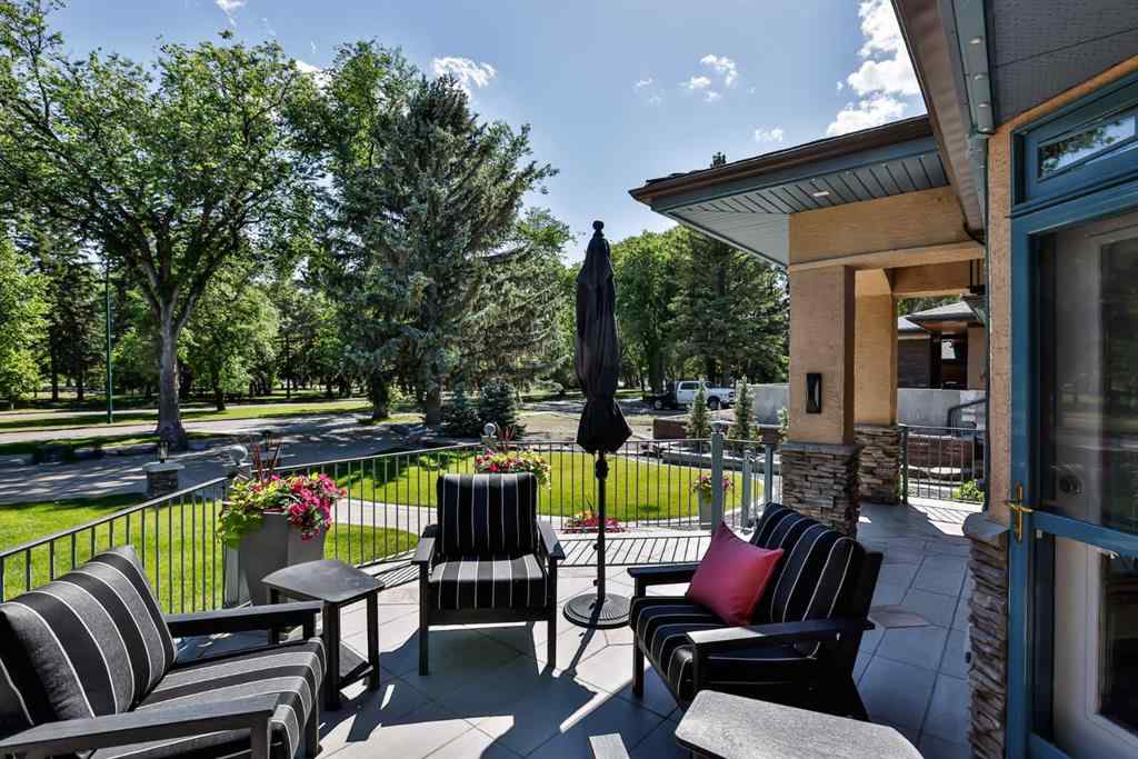 MLS® A2216766 - 3131 Parkside Drive S in Henderson Lake Lethbridge, Residential