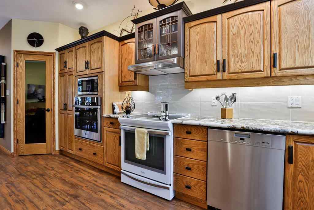 MLS® A2216766 - 3131 Parkside Drive S in Henderson Lake Lethbridge, Residential