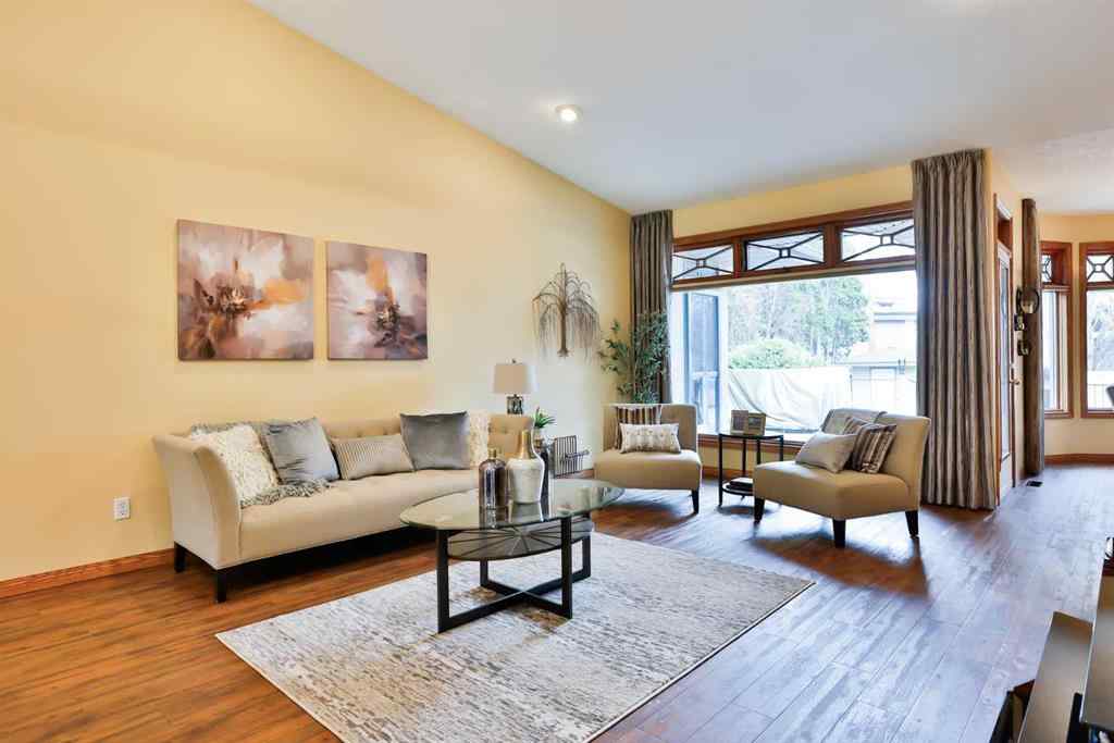 MLS® A2216766 - 3131 Parkside Drive S in Henderson Lake Lethbridge, Residential