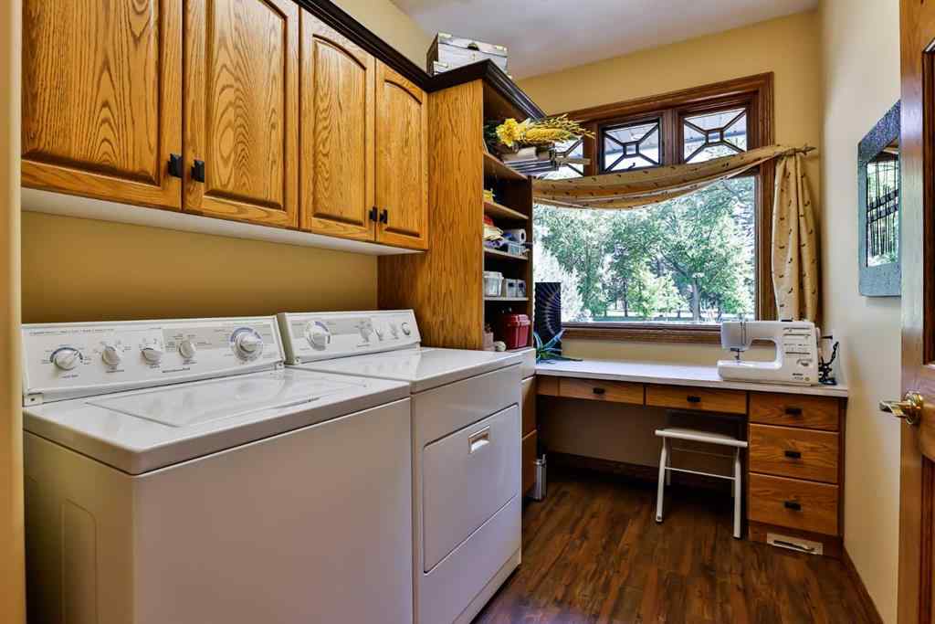 MLS® A2216766 - 3131 Parkside Drive S in Henderson Lake Lethbridge, Residential