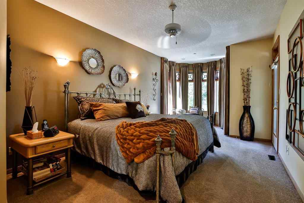 MLS® A2216766 - 3131 Parkside Drive S in Henderson Lake Lethbridge, Residential