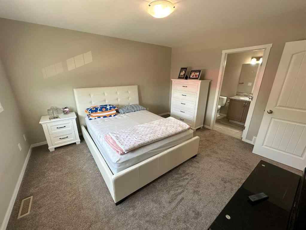 MLS® A2216884 - 1004 Minto Street  in NONE Penhold, Residential