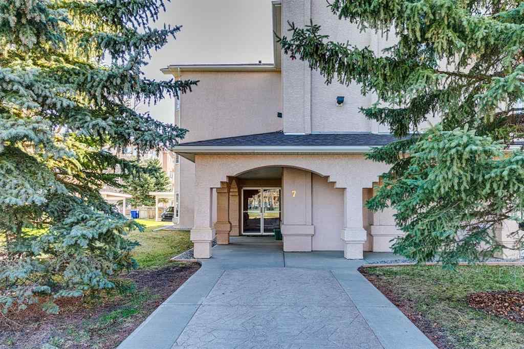 MLS® A2216966 - Unit #204 7 Lineham Avenue  in Heritage Okotoks Okotoks, Residential