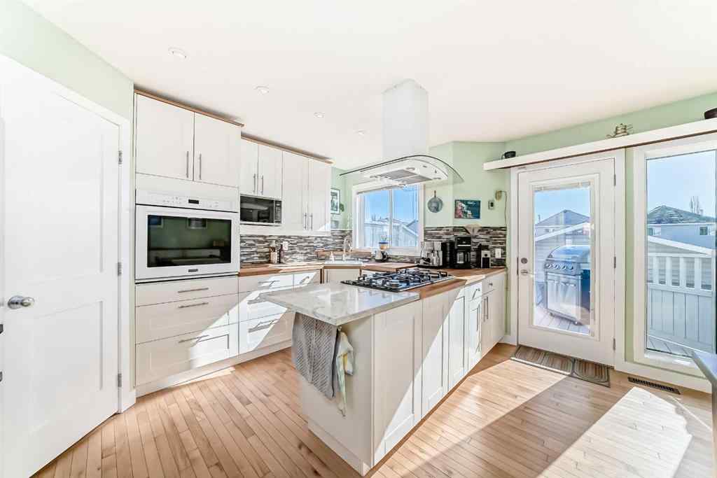MLS® A2217052 - 82 Citadel Vista Close NW in Citadel Calgary, Residential