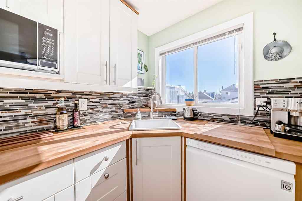 MLS® A2217052 - 82 Citadel Vista Close NW in Citadel Calgary, Residential