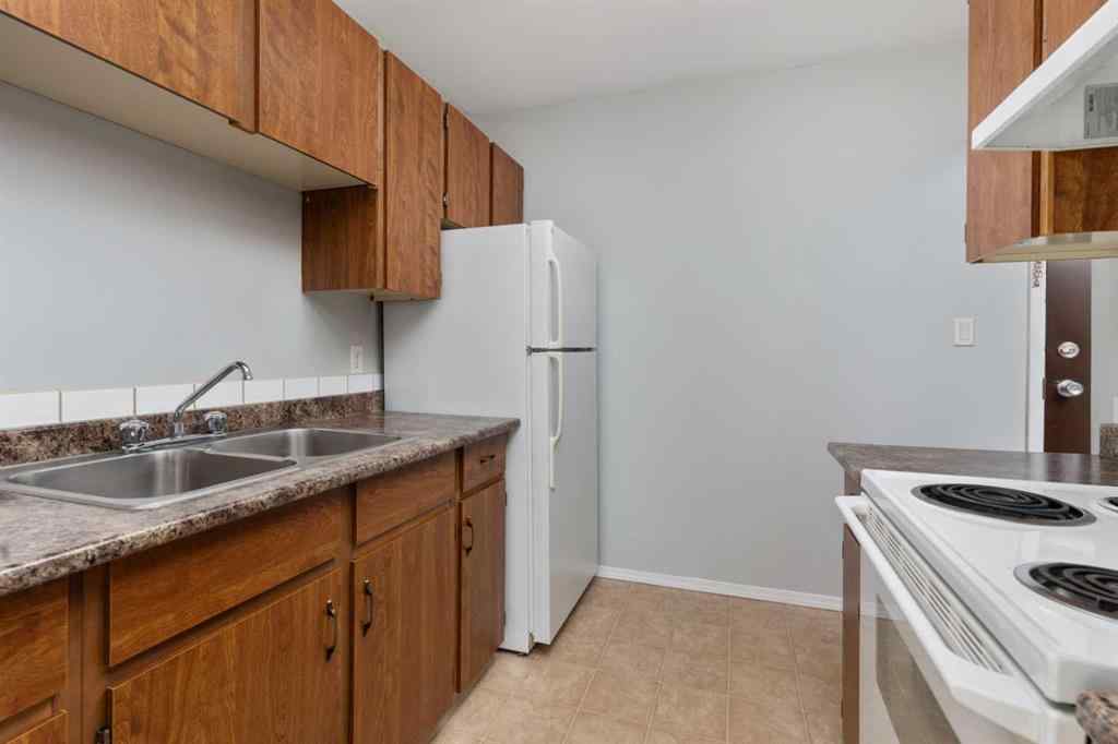 MLS® A2217099 - Unit #402 5418 52 Street  in Sparling Camrose, Residential