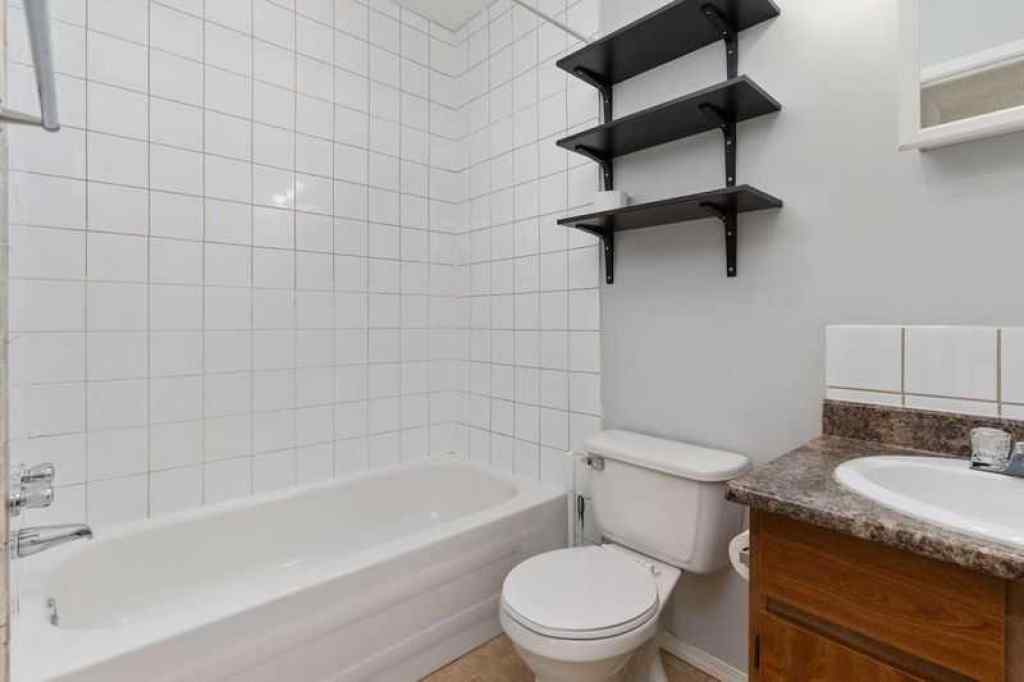 MLS® A2217099 - Unit #402 5418 52 Street  in Sparling Camrose, Residential