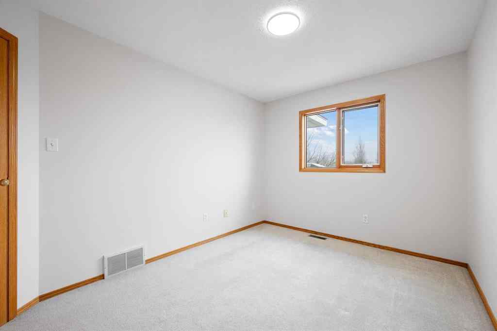 MLS® A2217142 - 4006 59 Avenue Close  in Southridge Lloydminster, Residential