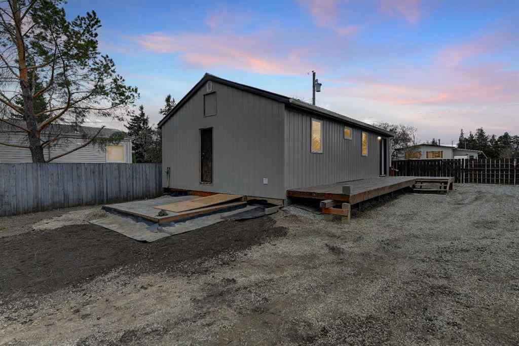 MLS® A2217181 - 10320 105 Avenue  in NONE Hythe, Residential