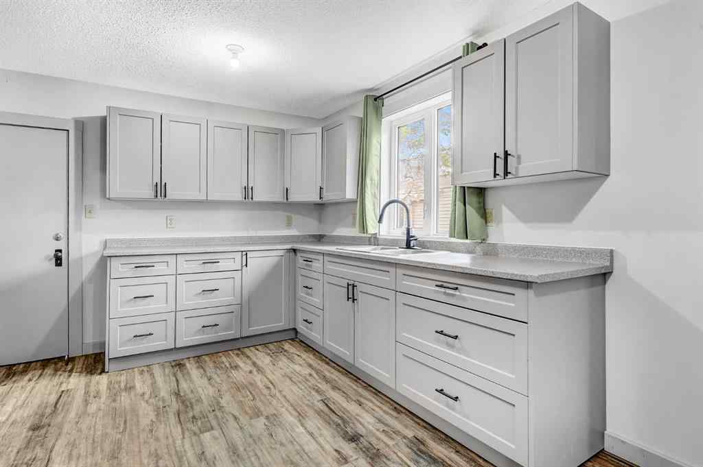 MLS® A2217181 - 10320 105 Avenue  in NONE Hythe, Residential