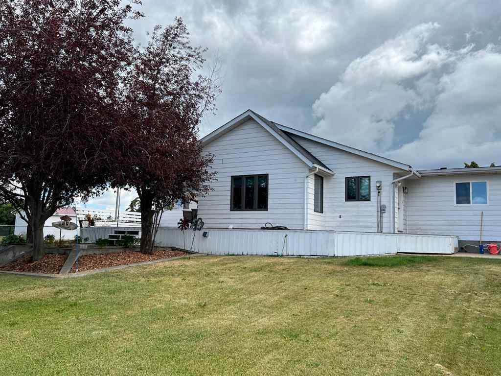 MLS® A2217186 - 5204 48 Street  in NONE Valleyview, Residential