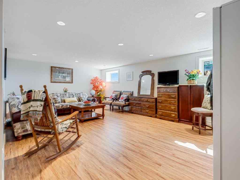 MLS® A2217191 - 225 Huggard Road  in Springbank Rural Rocky View County, Residential