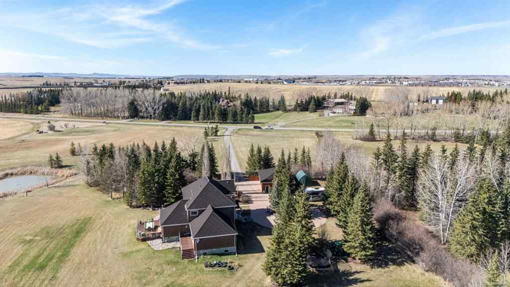 MLS® A2217191 - 225 Huggard Road  in Springbank Rural Rocky View County, Residential