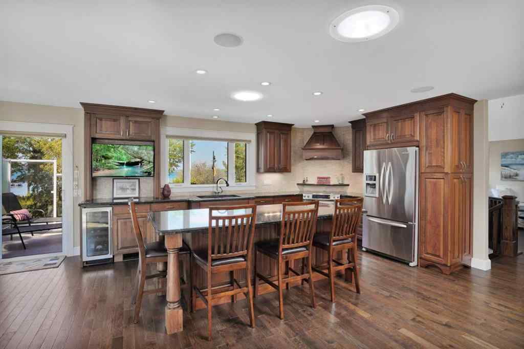 MLS® A2217241 - 3403 Lakeshore Drive  in Cottage Area Sylvan Lake, Residential