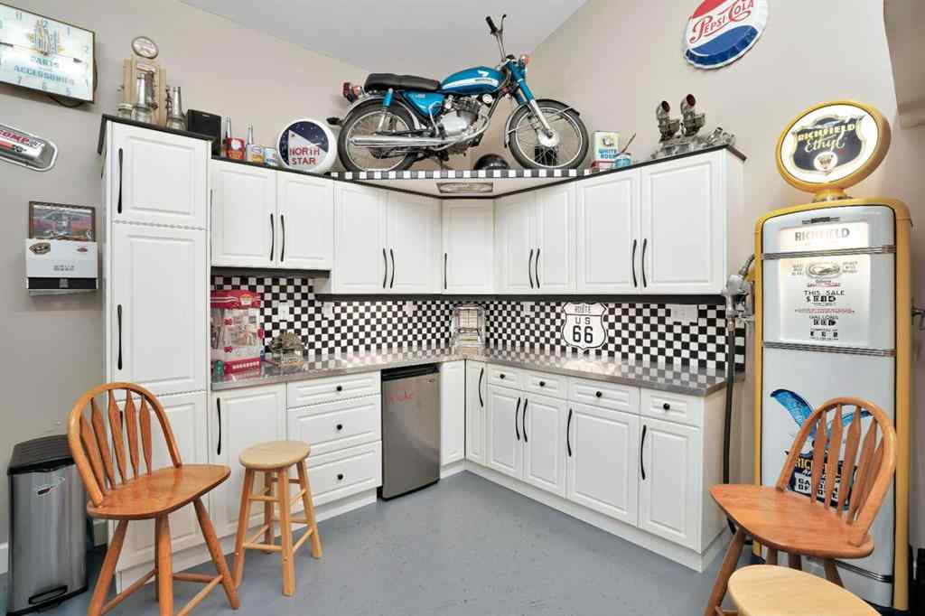 MLS® A2217241 - 3403 Lakeshore Drive  in Cottage Area Sylvan Lake, Residential