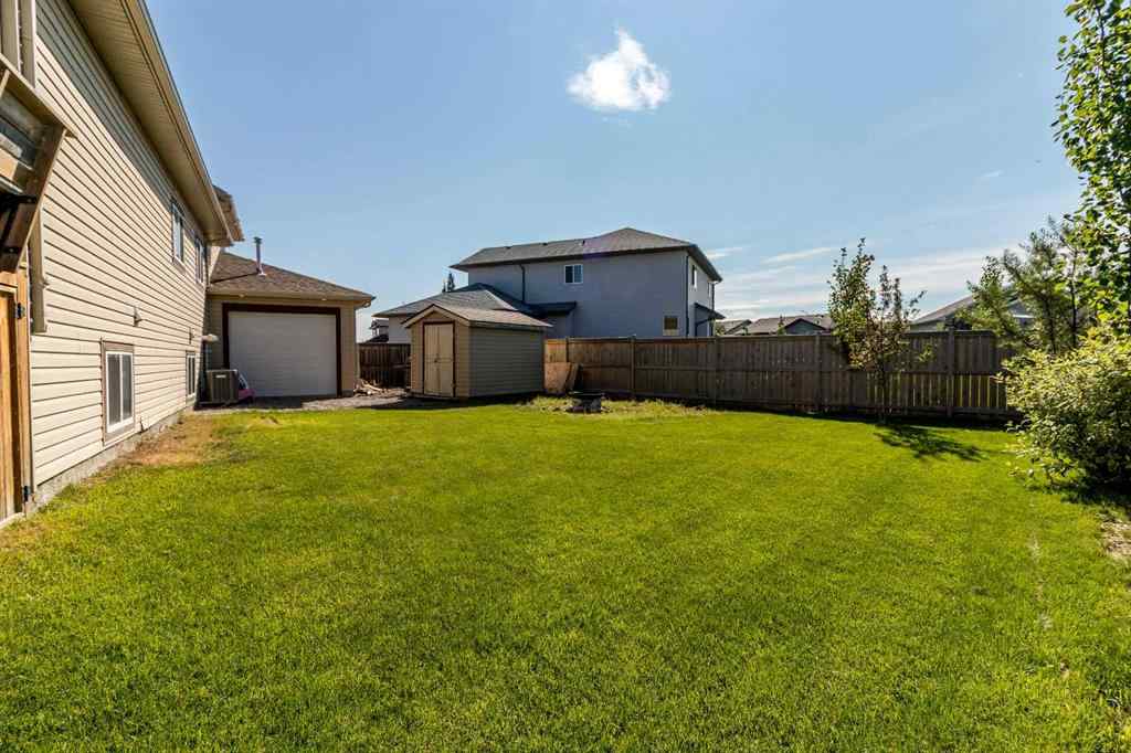 MLS® A2217258 - 5 Hodgstreet Place  in Hewlett Park Sylvan Lake, Residential