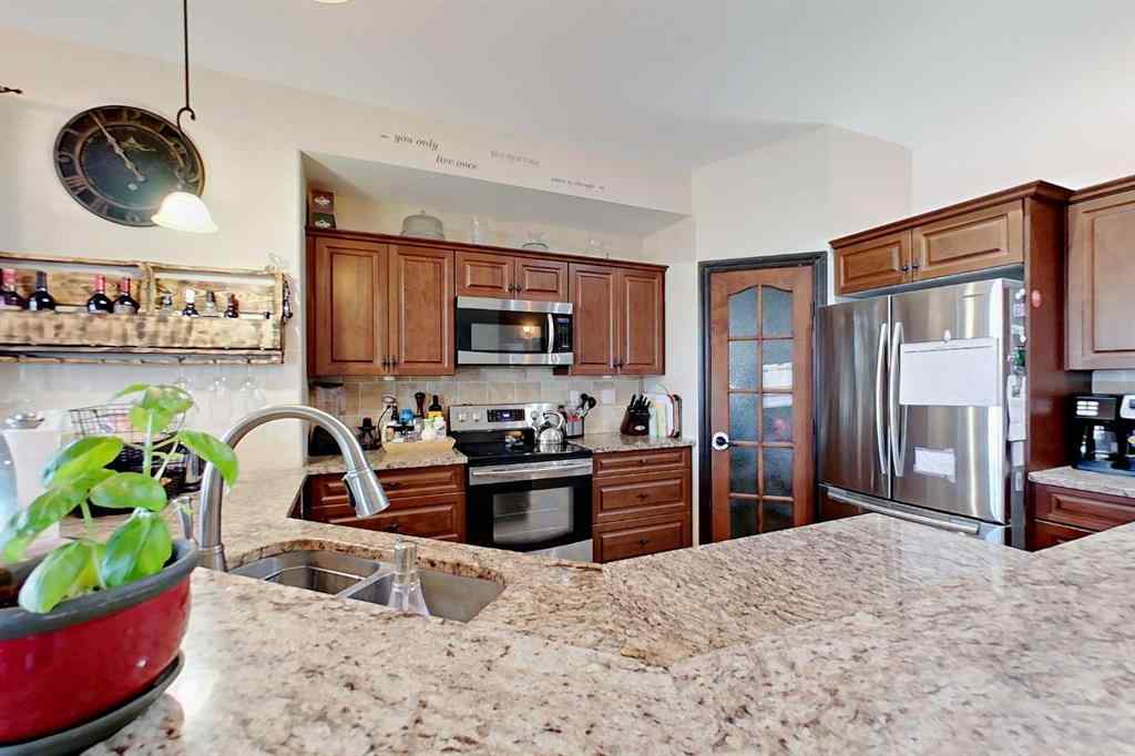 MLS® A2217258 - 5 Hodgstreet Place  in Hewlett Park Sylvan Lake, Residential