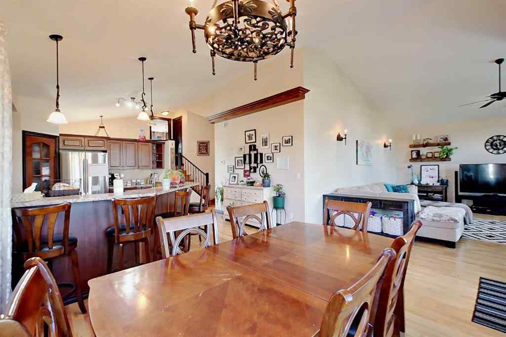 MLS® A2217258 - 5 Hodgstreet Place  in Hewlett Park Sylvan Lake, Residential