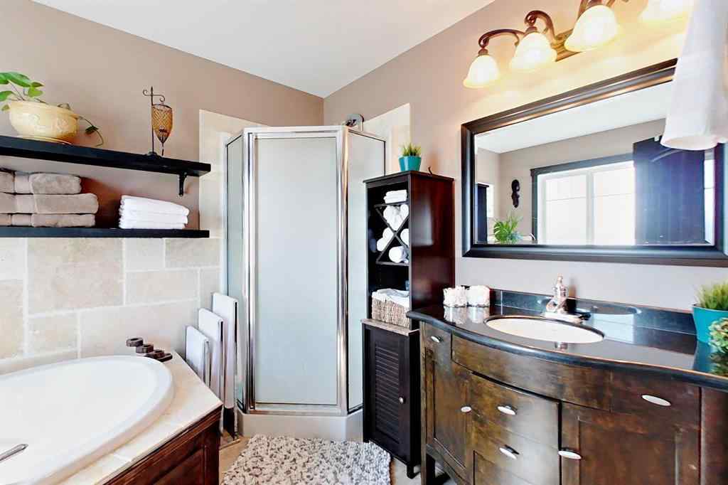 MLS® A2217258 - 5 Hodgstreet Place  in Hewlett Park Sylvan Lake, Residential