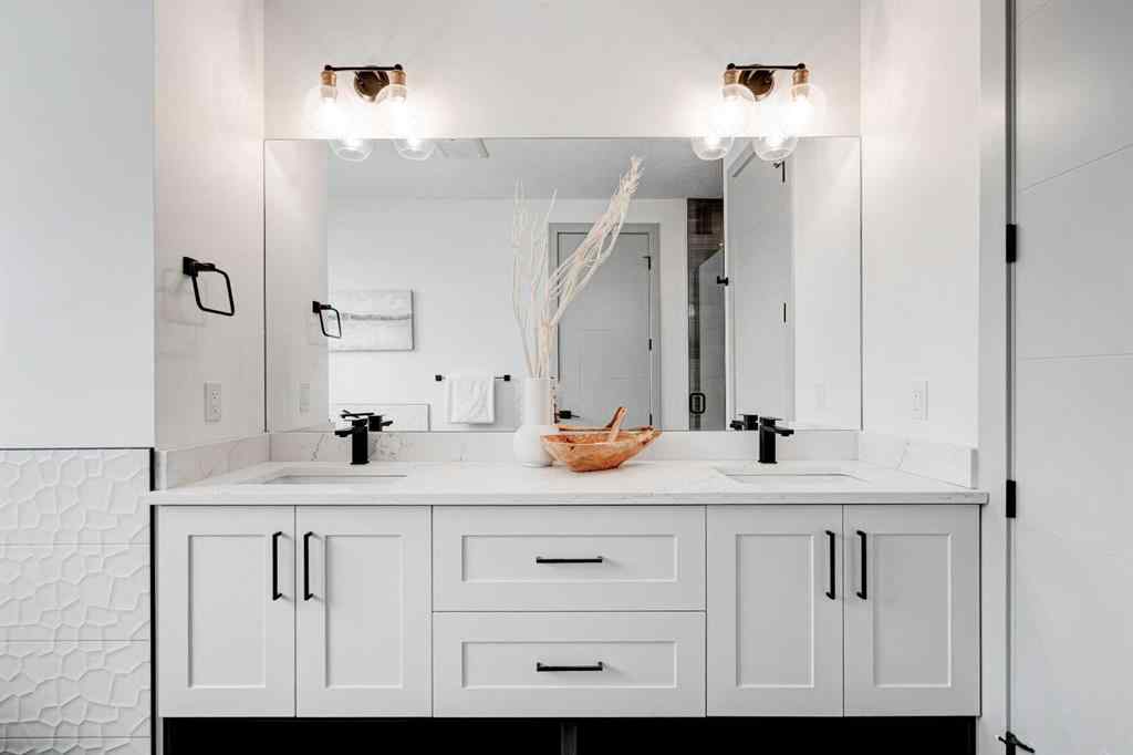 MLS® A2217263 - 4615 82 Street NW in Bowness Calgary, Residential