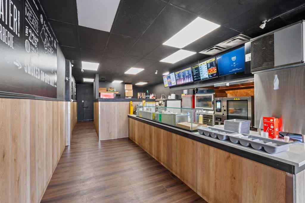 MLS® A2217265 - Unit #156 55 Castleridge Boulevard NE in Castleridge Calgary, Commercial