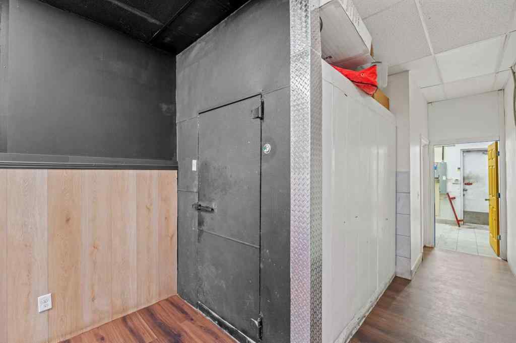 MLS® A2217265 - Unit #156 55 Castleridge Boulevard NE in Castleridge Calgary, Commercial