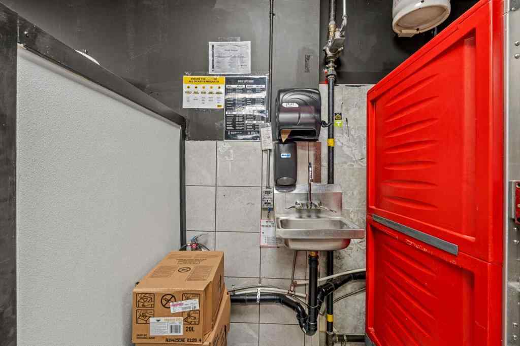 MLS® A2217265 - Unit #156 55 Castleridge Boulevard NE in Castleridge Calgary, Commercial
