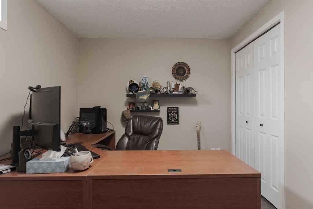 MLS® A2217309 - 121 Cowley Bay  in Thickwood Fort McMurray, Residential