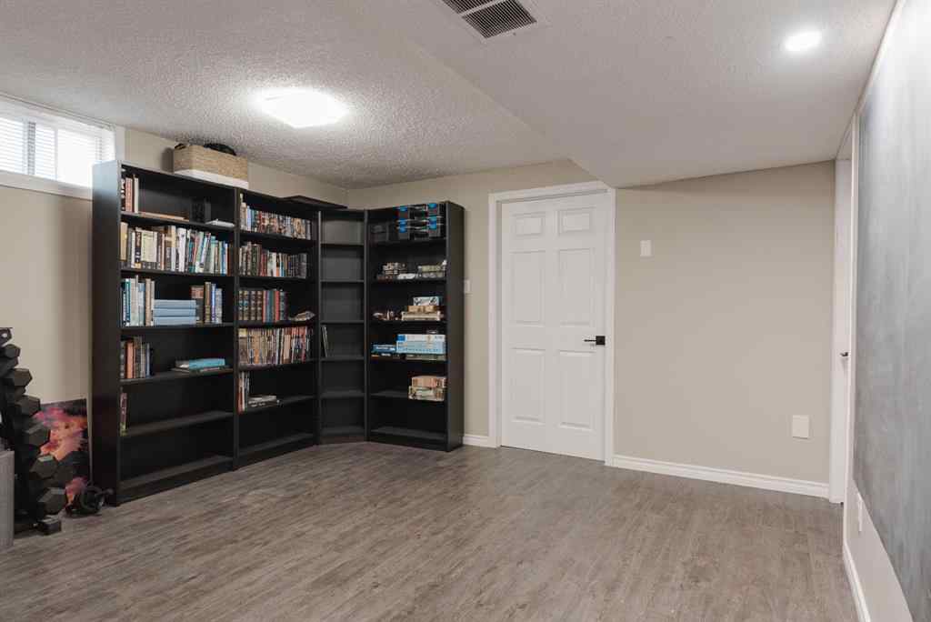 MLS® A2217309 - 121 Cowley Bay  in Thickwood Fort McMurray, Residential