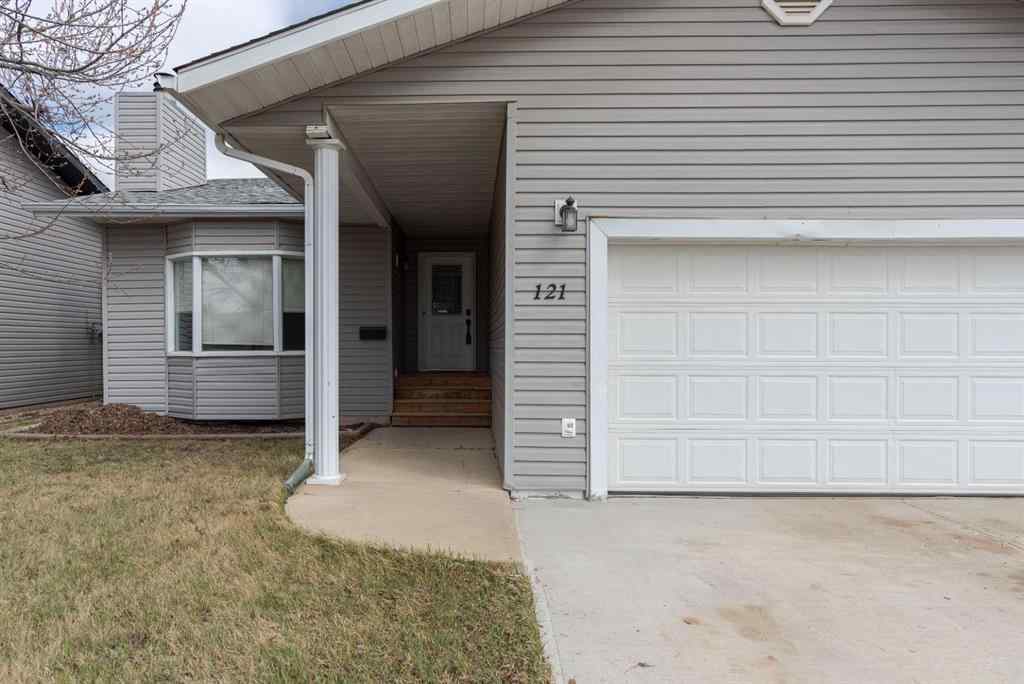 MLS® A2217309 - 121 Cowley Bay  in Thickwood Fort McMurray, Residential