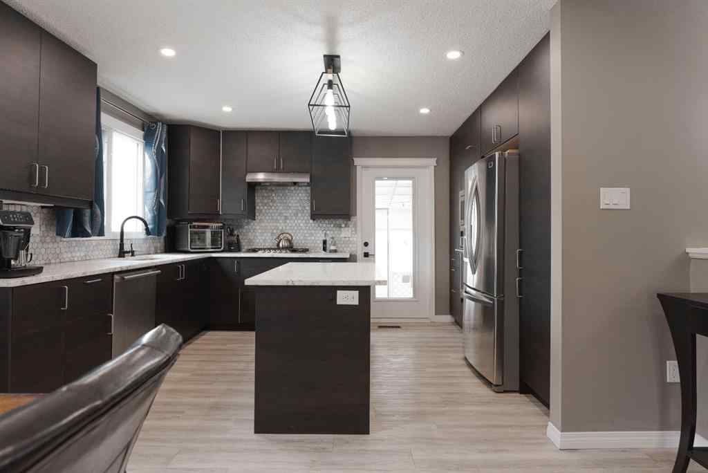 MLS® A2217309 - 121 Cowley Bay  in Thickwood Fort McMurray, Residential