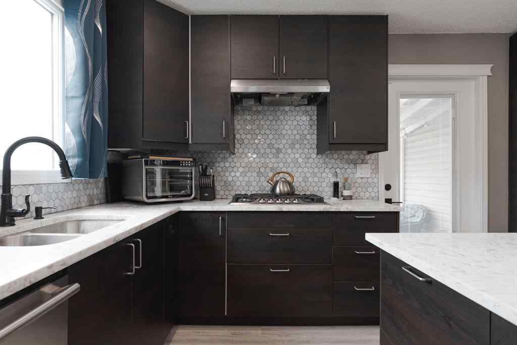 MLS® A2217309 - 121 Cowley Bay  in Thickwood Fort McMurray, Residential