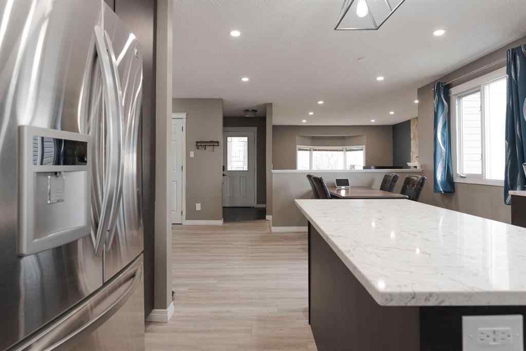 MLS® A2217309 - 121 Cowley Bay  in Thickwood Fort McMurray, Residential