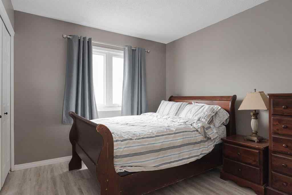 MLS® A2217309 - 121 Cowley Bay  in Thickwood Fort McMurray, Residential