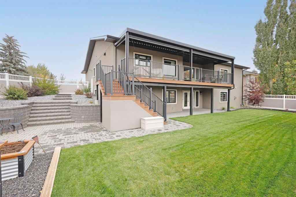 MLS® A2217358 - 911 2 Avenue W in West End Brooks, Residential