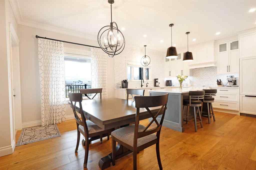 MLS® A2217358 - 911 2 Avenue W in West End Brooks, Residential