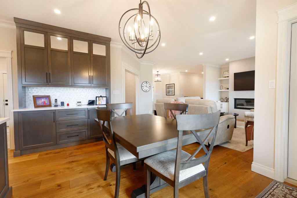 MLS® A2217358 - 911 2 Avenue W in West End Brooks, Residential