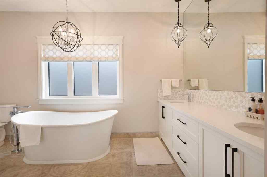 MLS® A2217358 - 911 2 Avenue W in West End Brooks, Residential