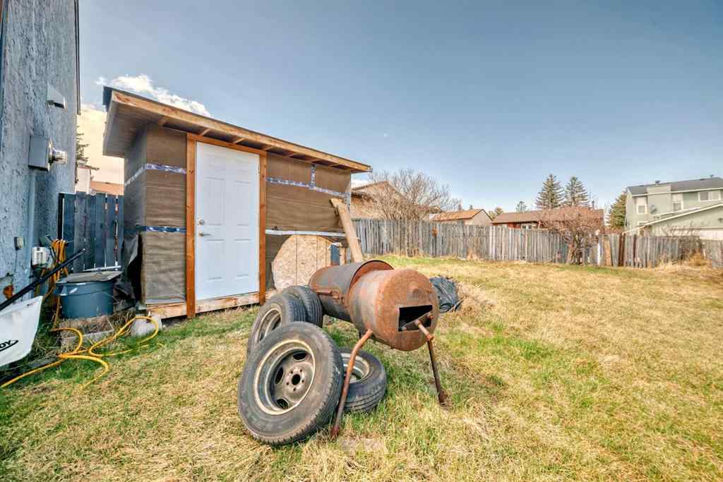 MLS® A2217421 - 148 Pinemill Mews NE in Pineridge Calgary, Residential