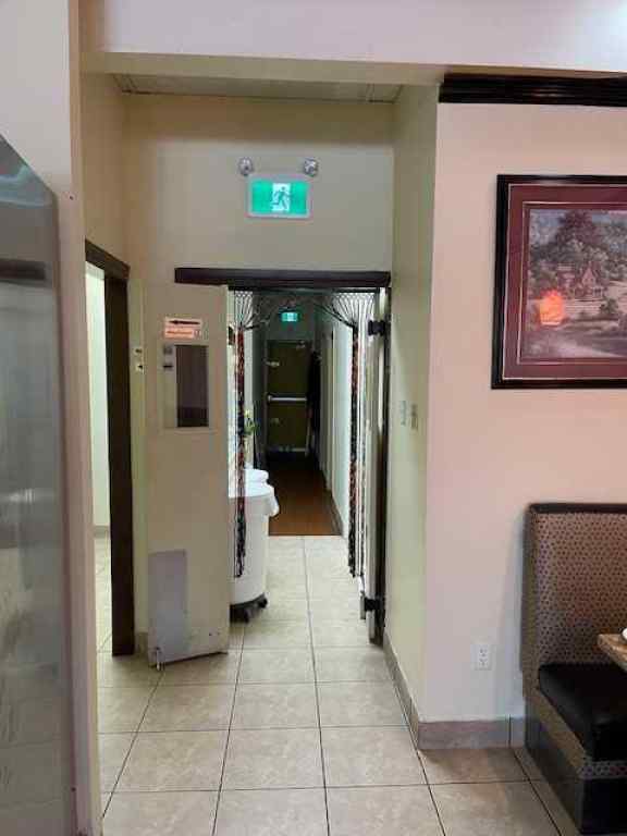 MLS® A2217461 - Unit #250 9737 Macleod Trail SW in Haysboro Calgary, Commercial