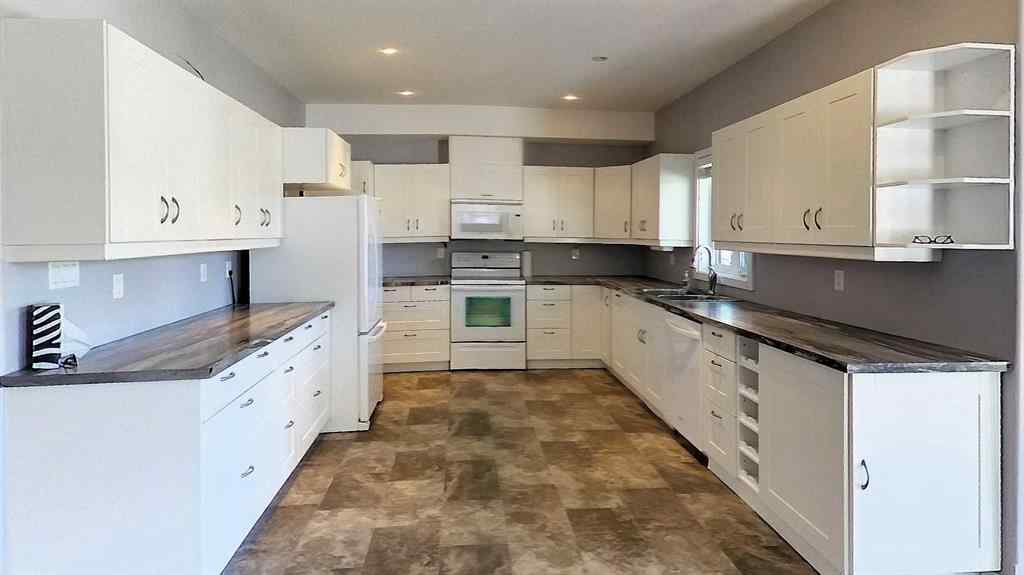 MLS® A2217489 - 5651 16 Ave   in Edson Edson, Residential