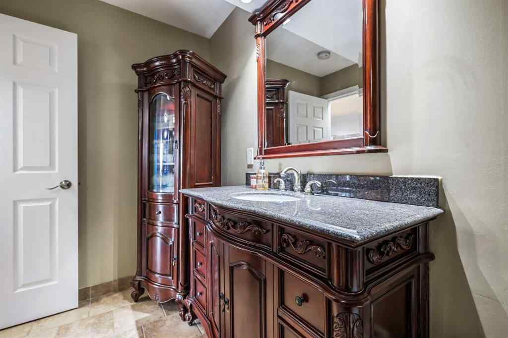 MLS® A2217495 - Unit #404 80 Point Mckay Crescent NW in Point McKay Calgary, Residential