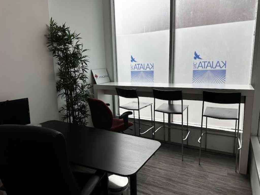 MLS® A2217497 - 128 2 Avenue SE in Chinatown Calgary, Commercial