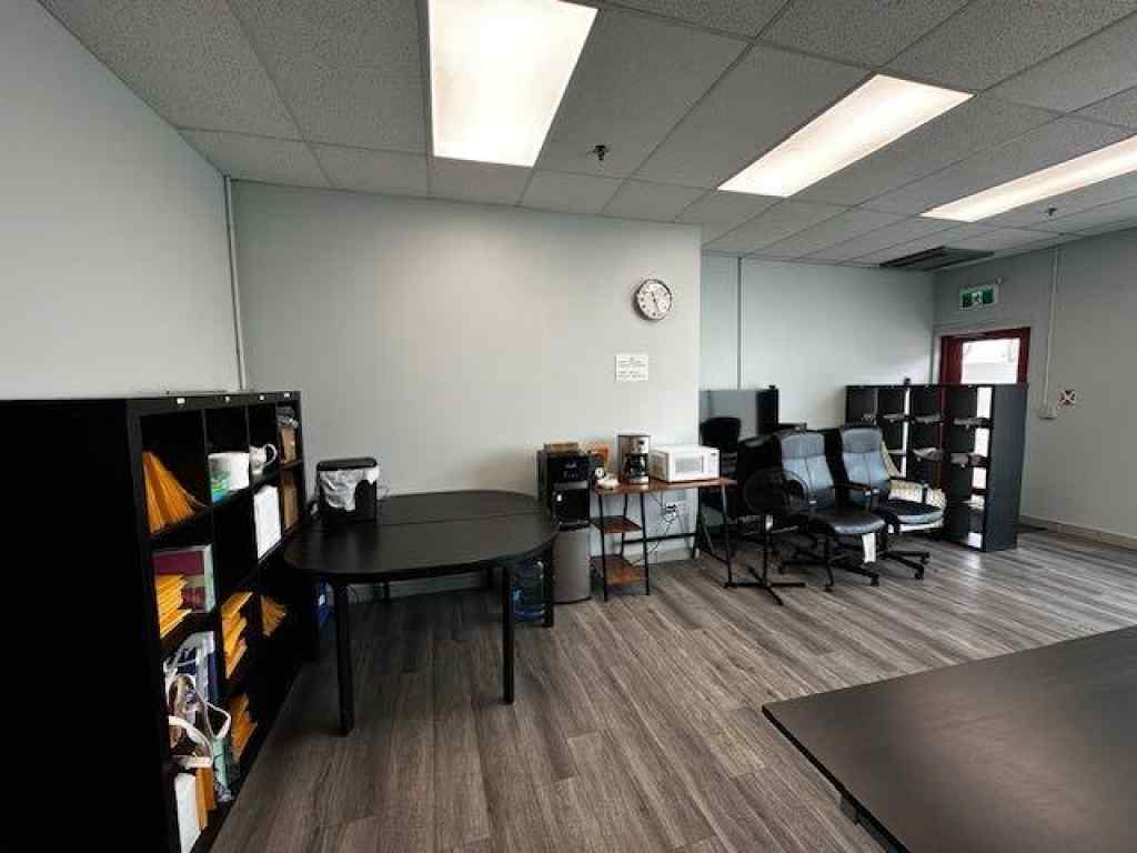 MLS® A2217497 - 128 2 Avenue SE in Chinatown Calgary, Commercial