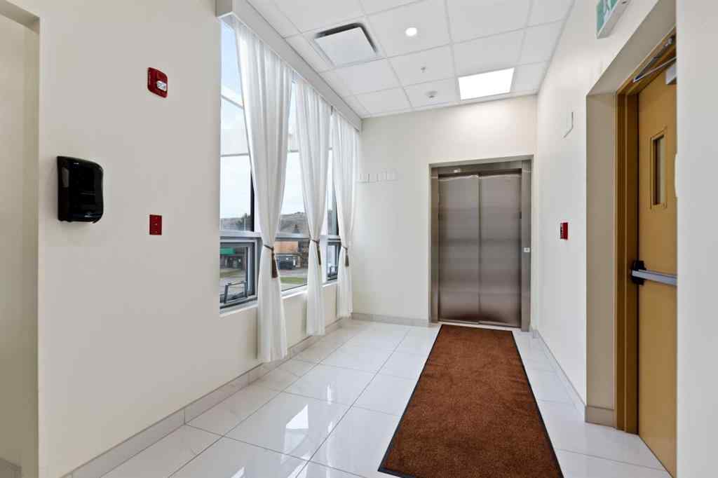 MLS® A2217543 - 4620-4624 16 Avenue NW in Montgomery Calgary, Commercial